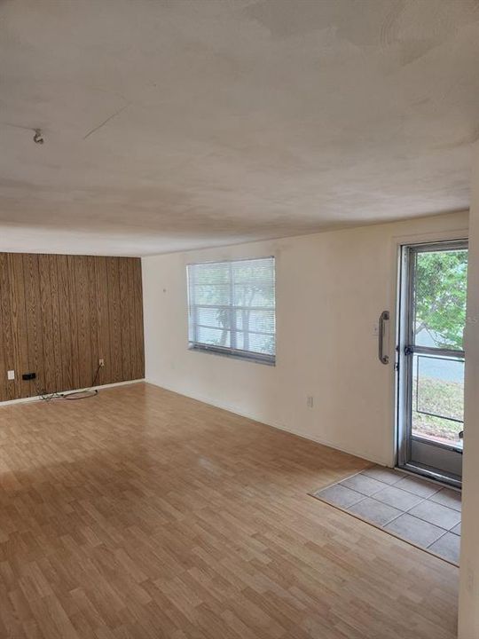 For Rent: $1,375 (2 beds, 2 baths, 800 Square Feet)