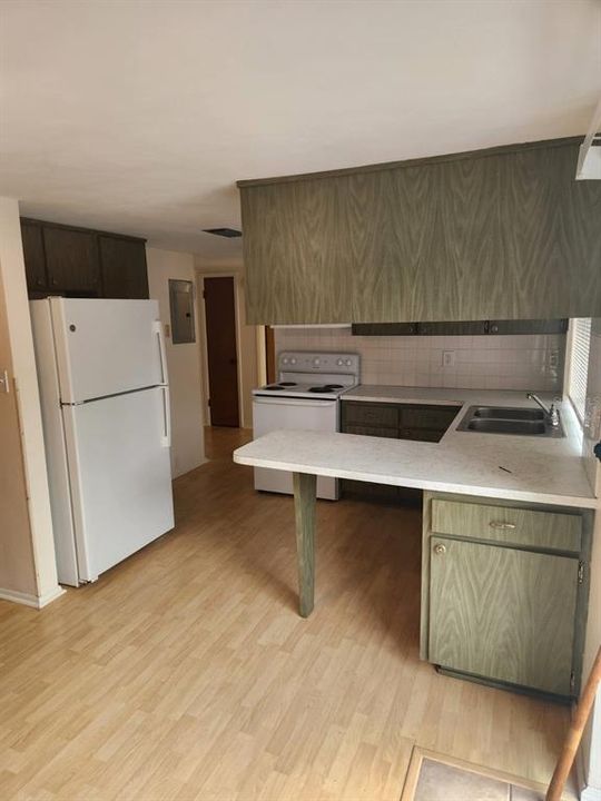 For Rent: $1,375 (2 beds, 2 baths, 800 Square Feet)