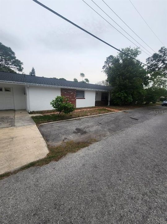 For Rent: $1,375 (2 beds, 2 baths, 800 Square Feet)