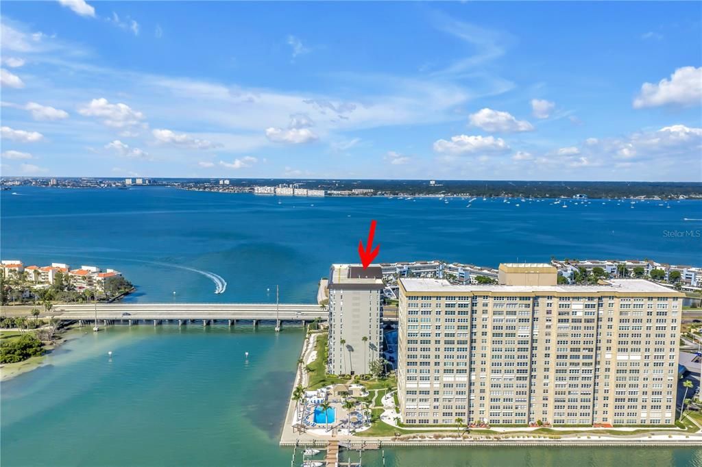 На продажу: $274,900 (2 спален, 2 ванн, 1175 Квадратных фут)