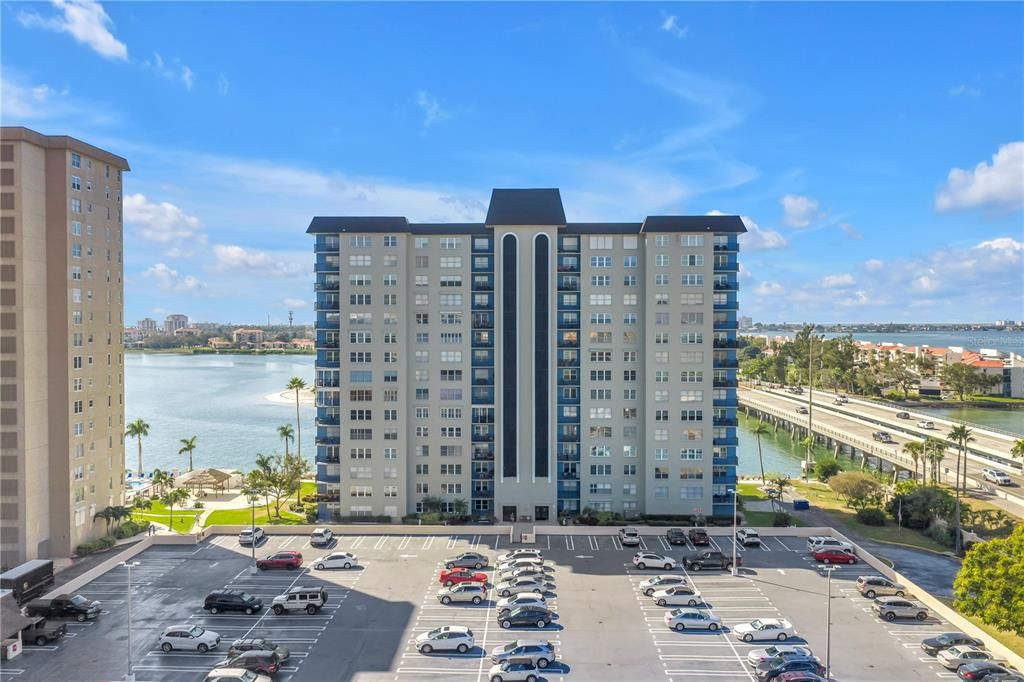 На продажу: $274,900 (2 спален, 2 ванн, 1175 Квадратных фут)