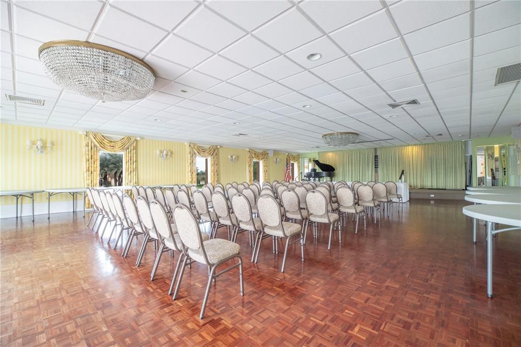 На продажу: $274,900 (2 спален, 2 ванн, 1175 Квадратных фут)