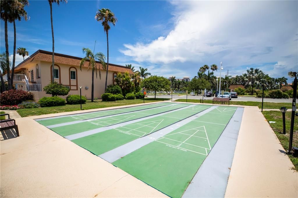 На продажу: $274,900 (2 спален, 2 ванн, 1175 Квадратных фут)