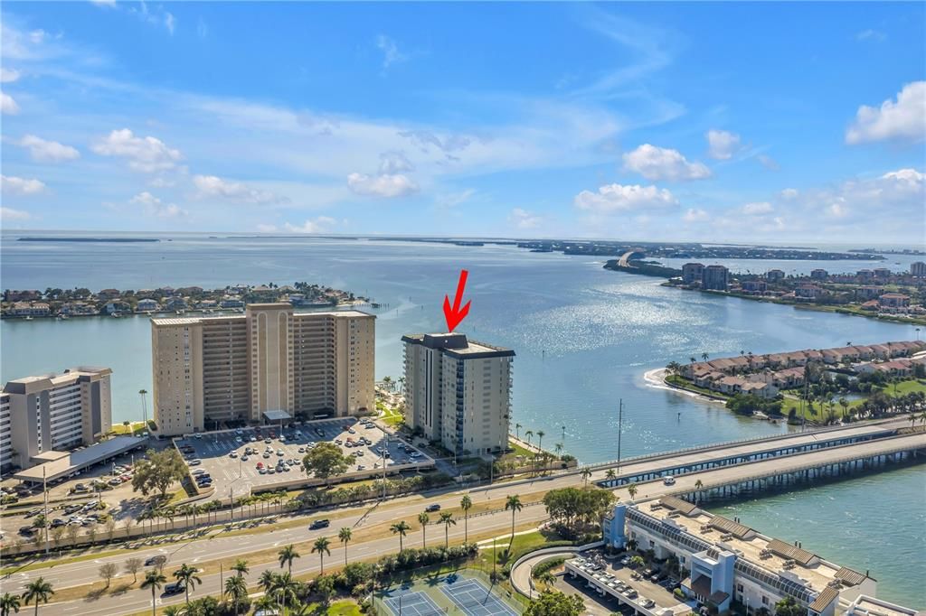 На продажу: $274,900 (2 спален, 2 ванн, 1175 Квадратных фут)