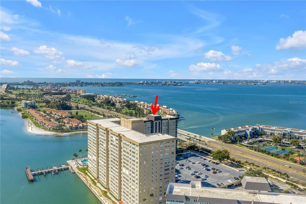 На продажу: $274,900 (2 спален, 2 ванн, 1175 Квадратных фут)