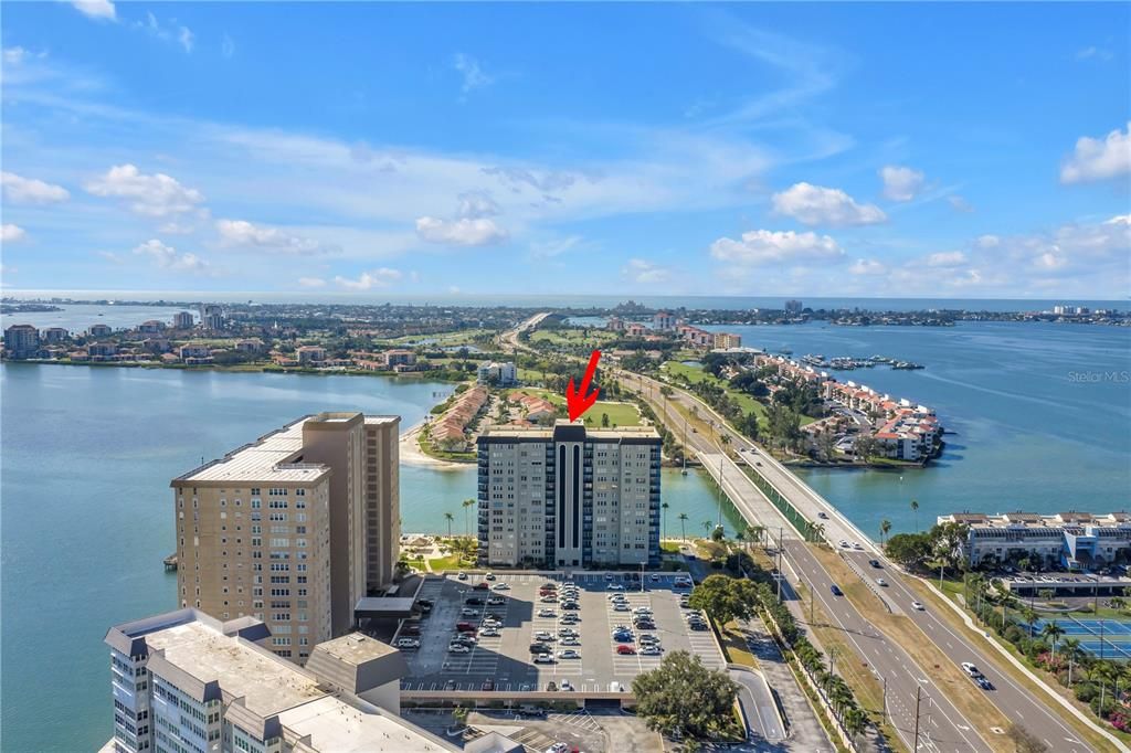 На продажу: $274,900 (2 спален, 2 ванн, 1175 Квадратных фут)