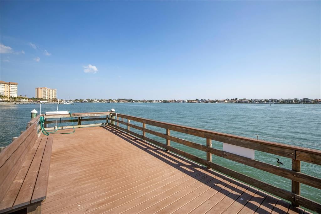 На продажу: $274,900 (2 спален, 2 ванн, 1175 Квадратных фут)