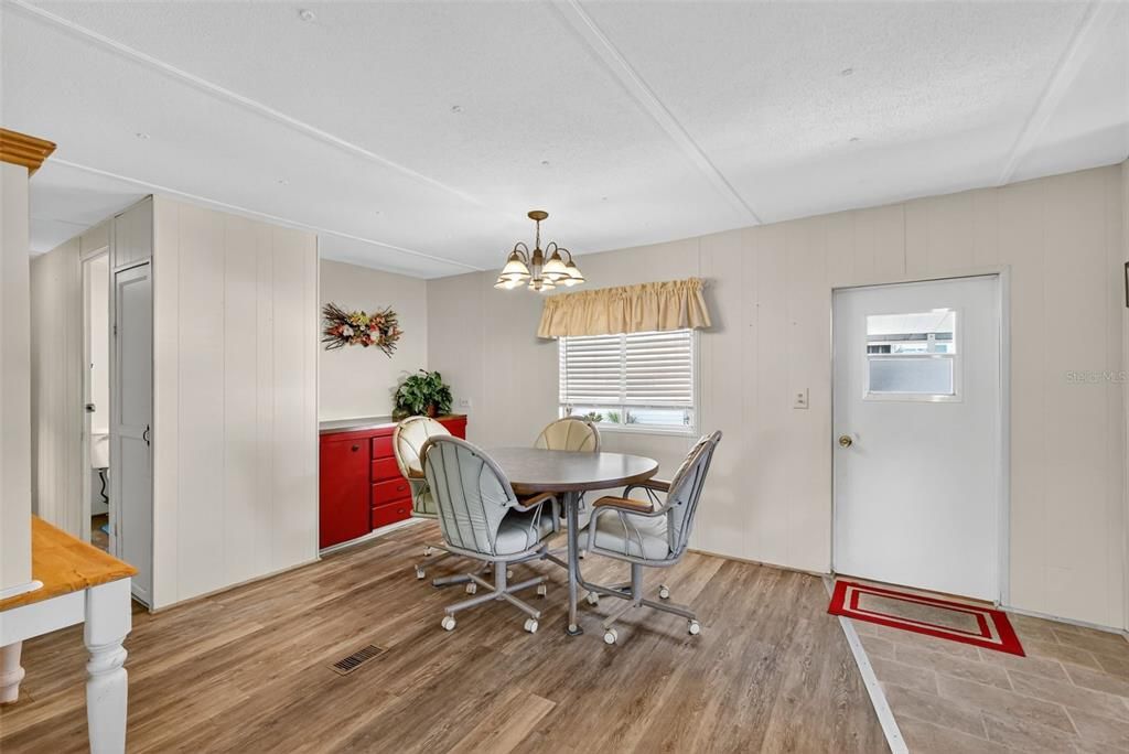 En Venta: $105,000 (2 camas, 2 baños, 1058 Pies cuadrados)