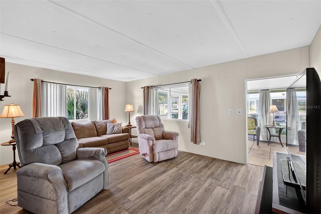 En Venta: $105,000 (2 camas, 2 baños, 1058 Pies cuadrados)