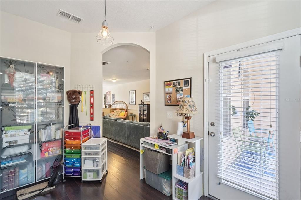 En Venta: $324,000 (3 camas, 2 baños, 2177 Pies cuadrados)