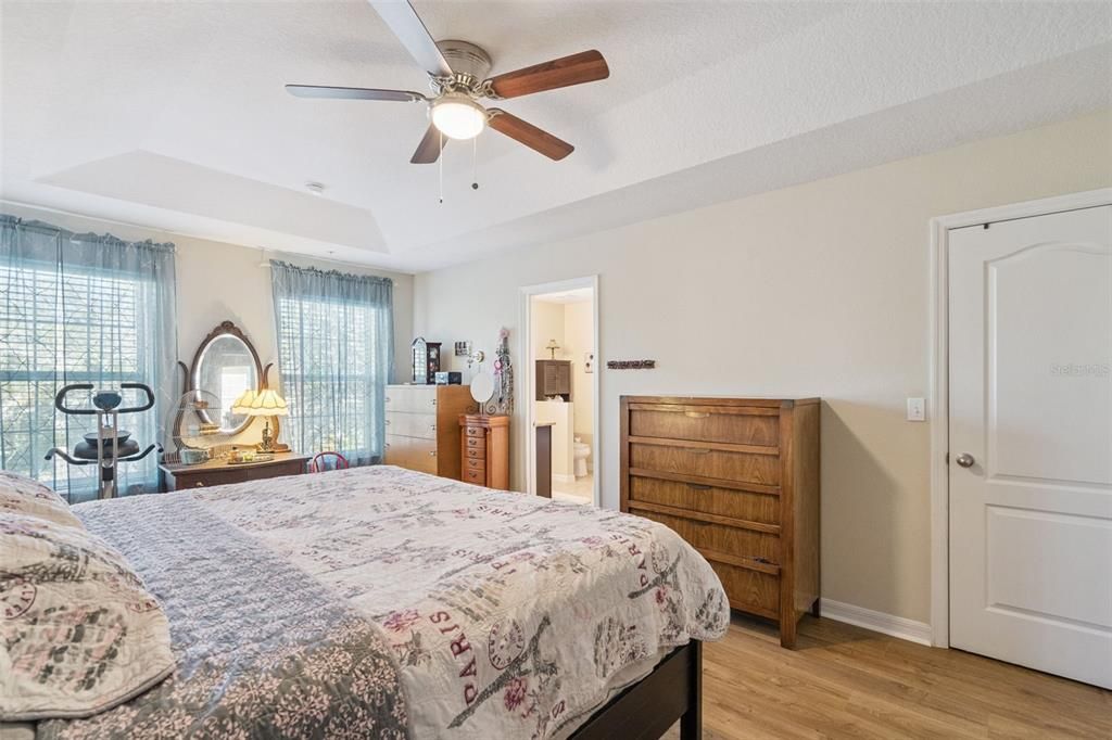 En Venta: $324,000 (3 camas, 2 baños, 2177 Pies cuadrados)