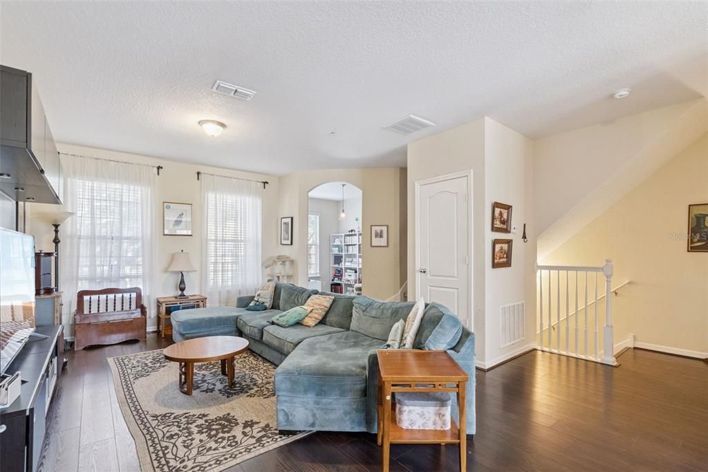 En Venta: $324,000 (3 camas, 2 baños, 2177 Pies cuadrados)