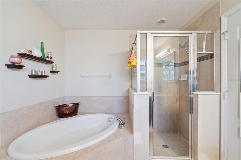 En Venta: $324,000 (3 camas, 2 baños, 2177 Pies cuadrados)