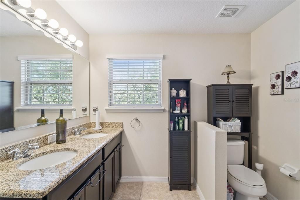 En Venta: $324,000 (3 camas, 2 baños, 2177 Pies cuadrados)