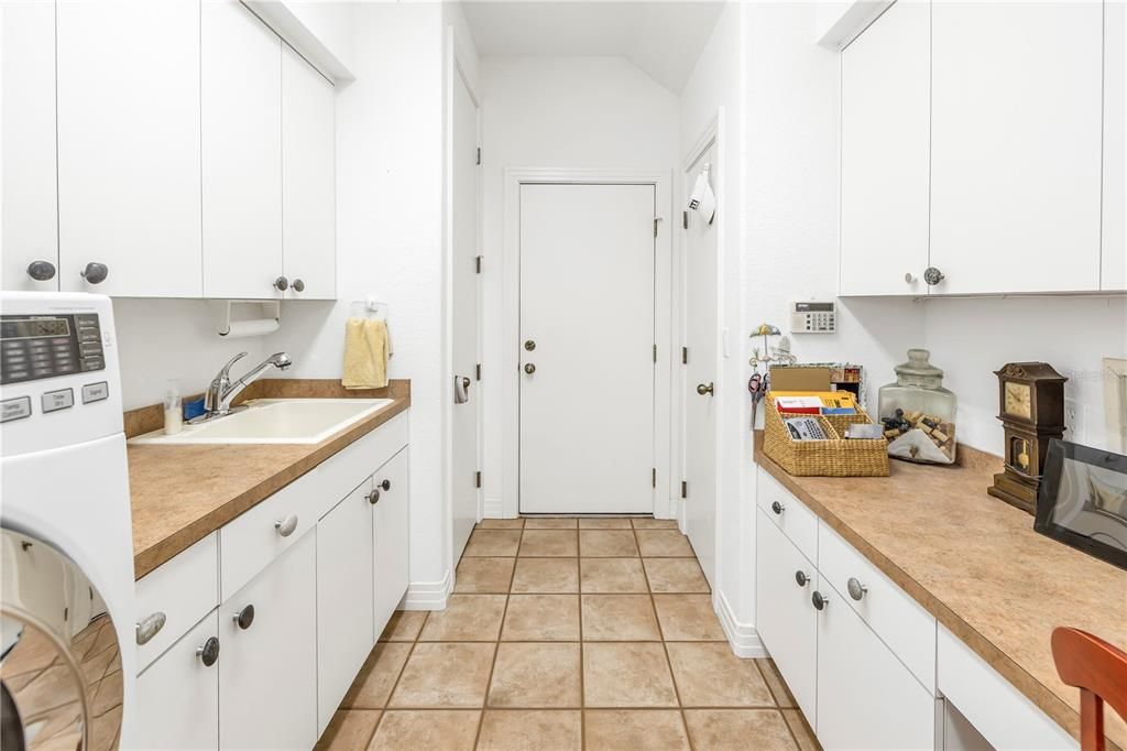 For Sale: $1,849,900 (4 beds, 3 baths, 2906 Square Feet)