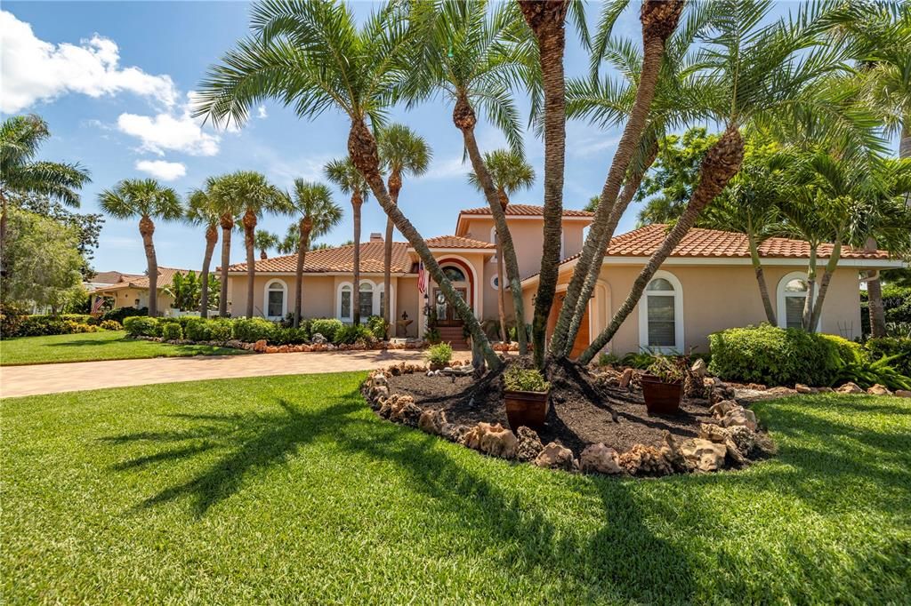 For Sale: $1,849,900 (4 beds, 3 baths, 2906 Square Feet)