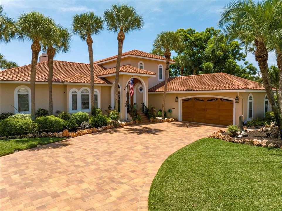 For Sale: $1,849,900 (4 beds, 3 baths, 2906 Square Feet)