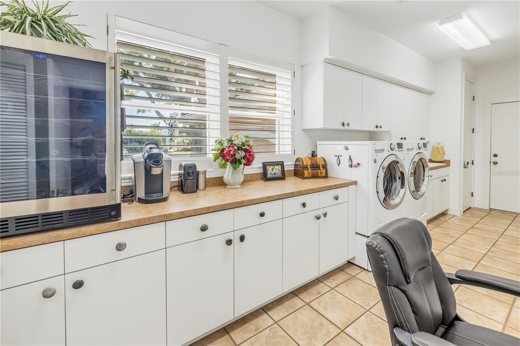 For Sale: $1,849,900 (4 beds, 3 baths, 2906 Square Feet)