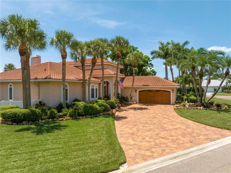 For Sale: $1,849,900 (4 beds, 3 baths, 2906 Square Feet)