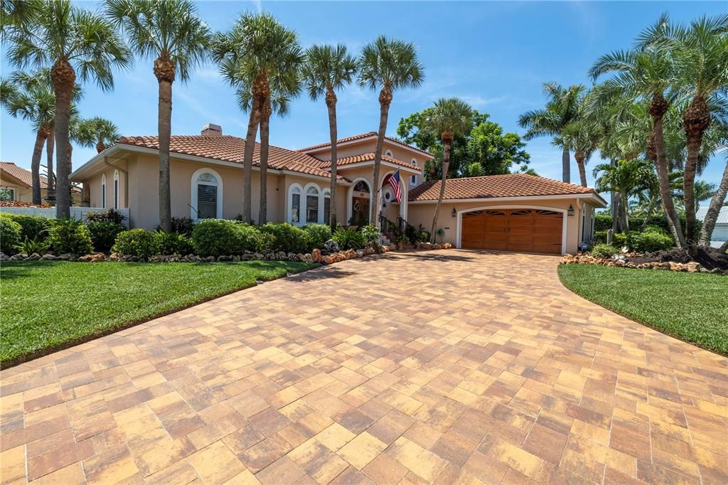 For Sale: $1,849,900 (4 beds, 3 baths, 2906 Square Feet)