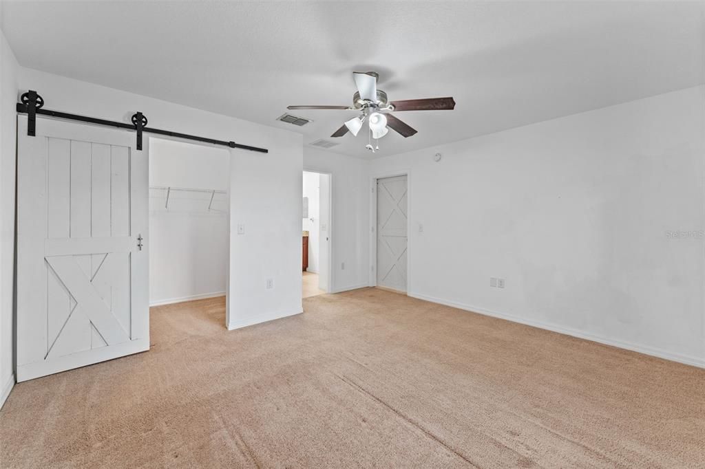 合同活跃: $238,229 (3 贝兹, 2 浴室, 1587 平方英尺)