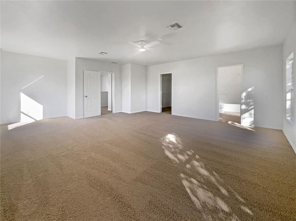 Active With Contract: $367,000 (4 beds, 2 baths, 3521 Square Feet)