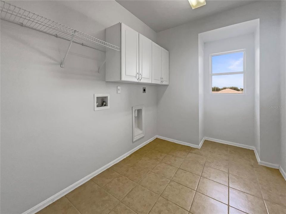 Active With Contract: $367,000 (4 beds, 2 baths, 3521 Square Feet)