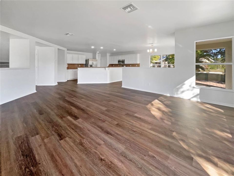 Active With Contract: $367,000 (4 beds, 2 baths, 3521 Square Feet)