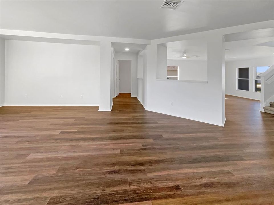 Active With Contract: $367,000 (4 beds, 2 baths, 3521 Square Feet)