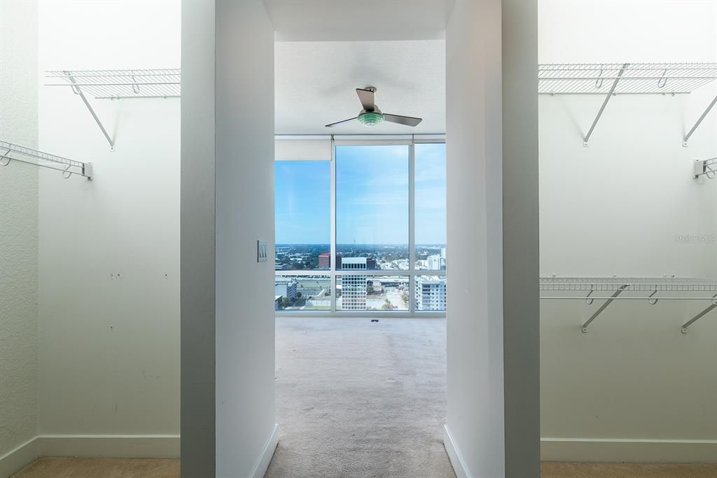 For Sale: $425,900 (2 beds, 2 baths, 1138 Square Feet)