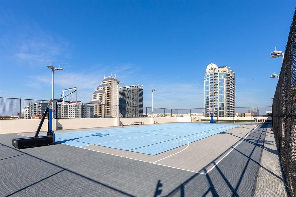 For Sale: $425,900 (2 beds, 2 baths, 1138 Square Feet)