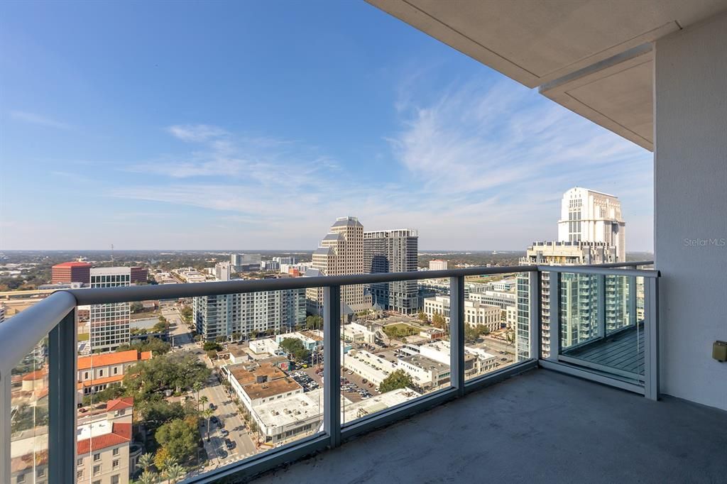 For Sale: $425,900 (2 beds, 2 baths, 1138 Square Feet)