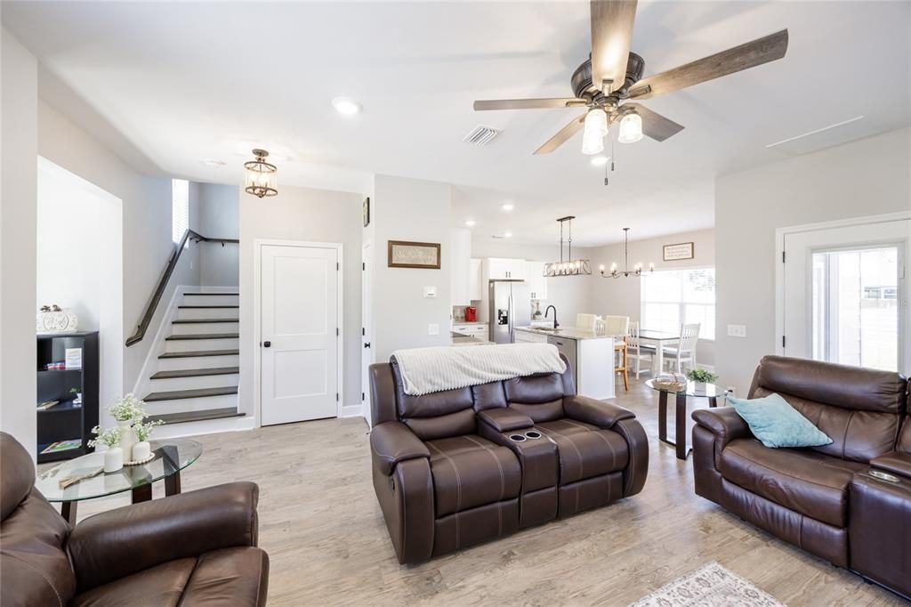 En Venta: $294,900 (3 camas, 2 baños, 1452 Pies cuadrados)