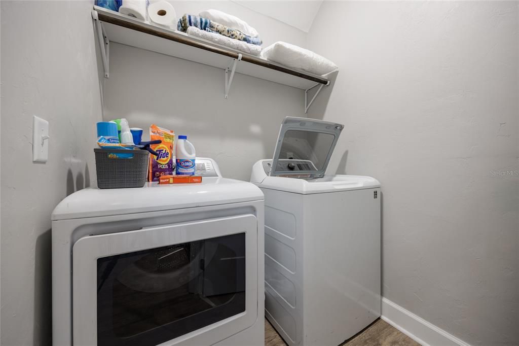 En Venta: $294,900 (3 camas, 2 baños, 1452 Pies cuadrados)