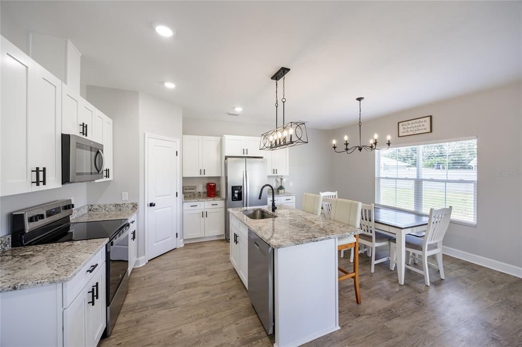 En Venta: $294,900 (3 camas, 2 baños, 1452 Pies cuadrados)