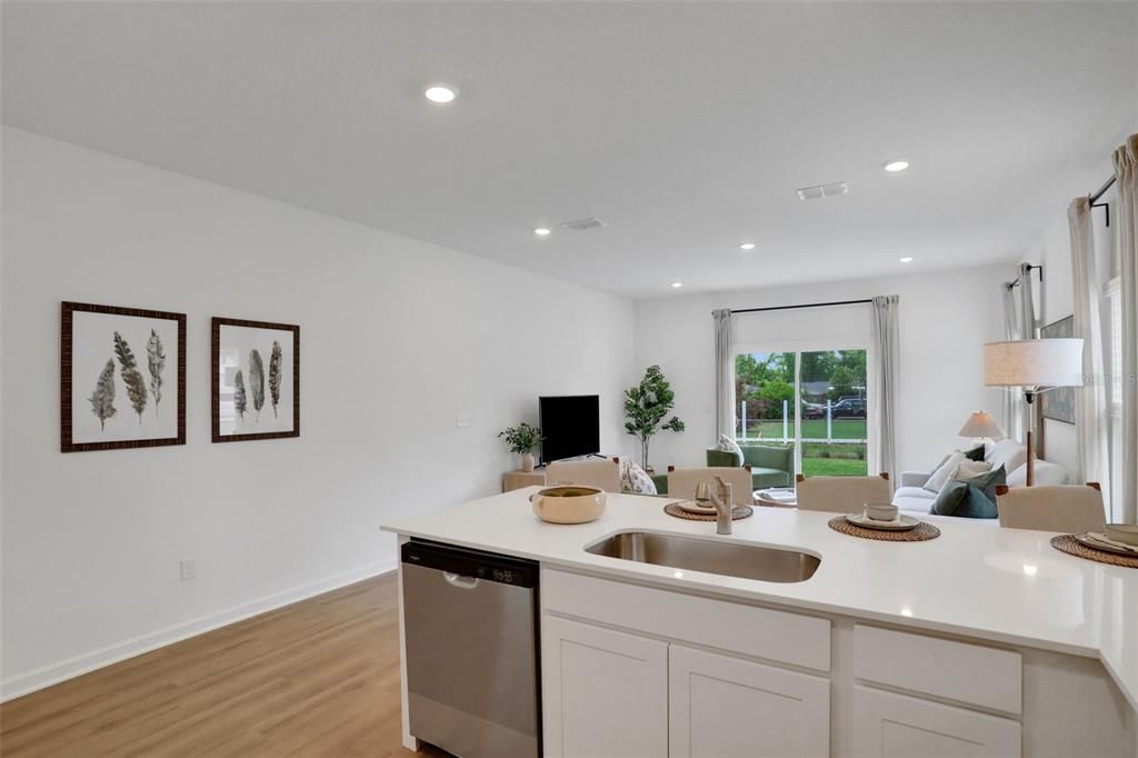 В аренду: $1,699 (3 спален, 2 ванн, 1481 Квадратных фут)