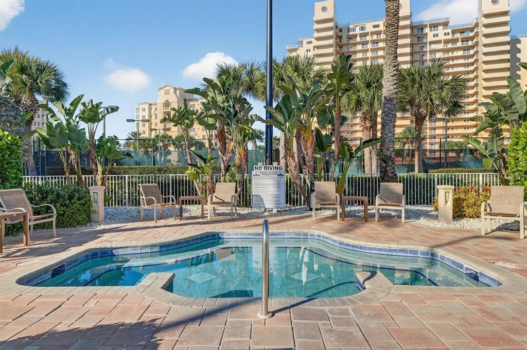 En Venta: $1,595,000 (4 camas, 3 baños, 2620 Pies cuadrados)