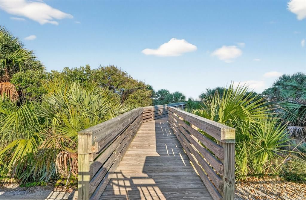 En Venta: $1,595,000 (4 camas, 3 baños, 2620 Pies cuadrados)