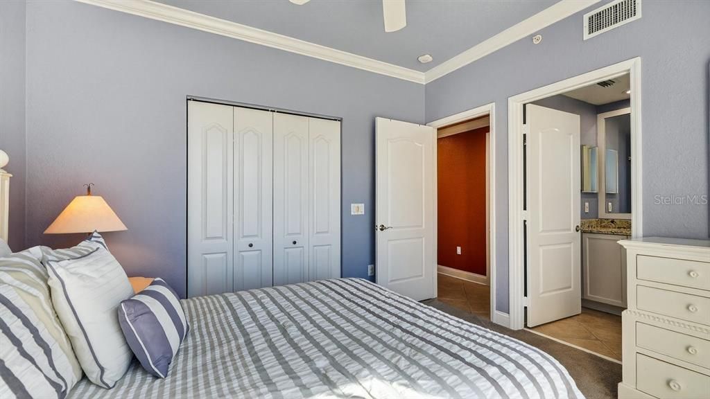 En Venta: $1,595,000 (4 camas, 3 baños, 2620 Pies cuadrados)