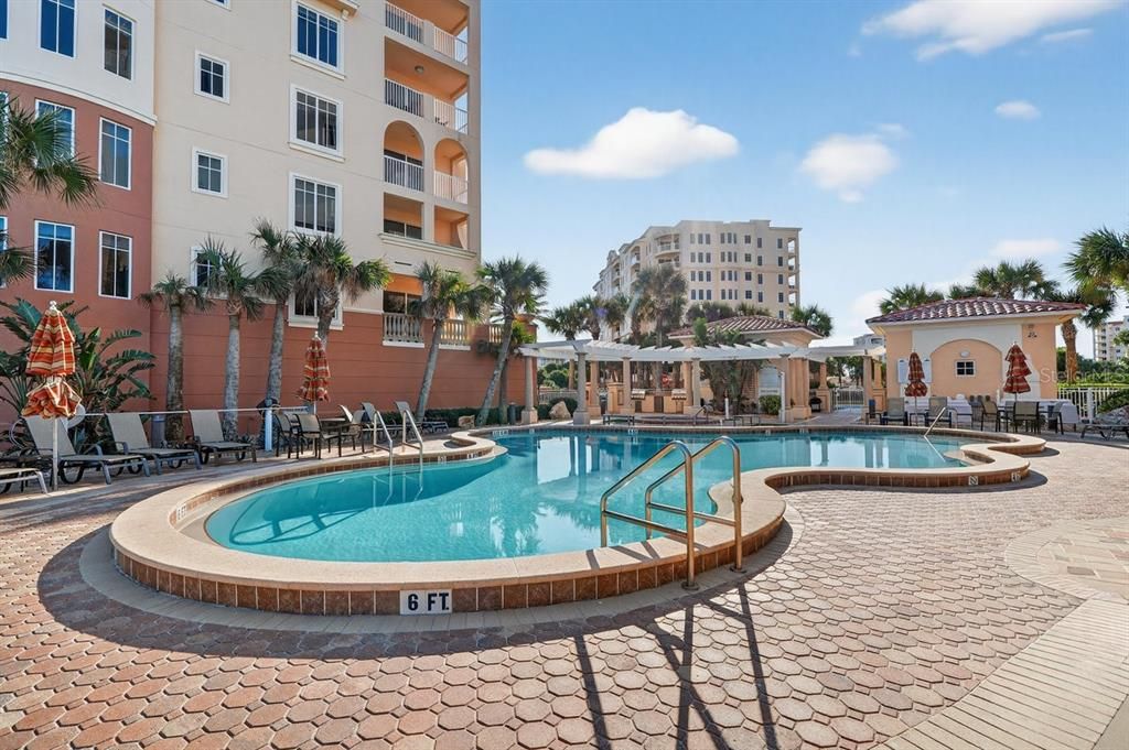 En Venta: $1,595,000 (4 camas, 3 baños, 2620 Pies cuadrados)