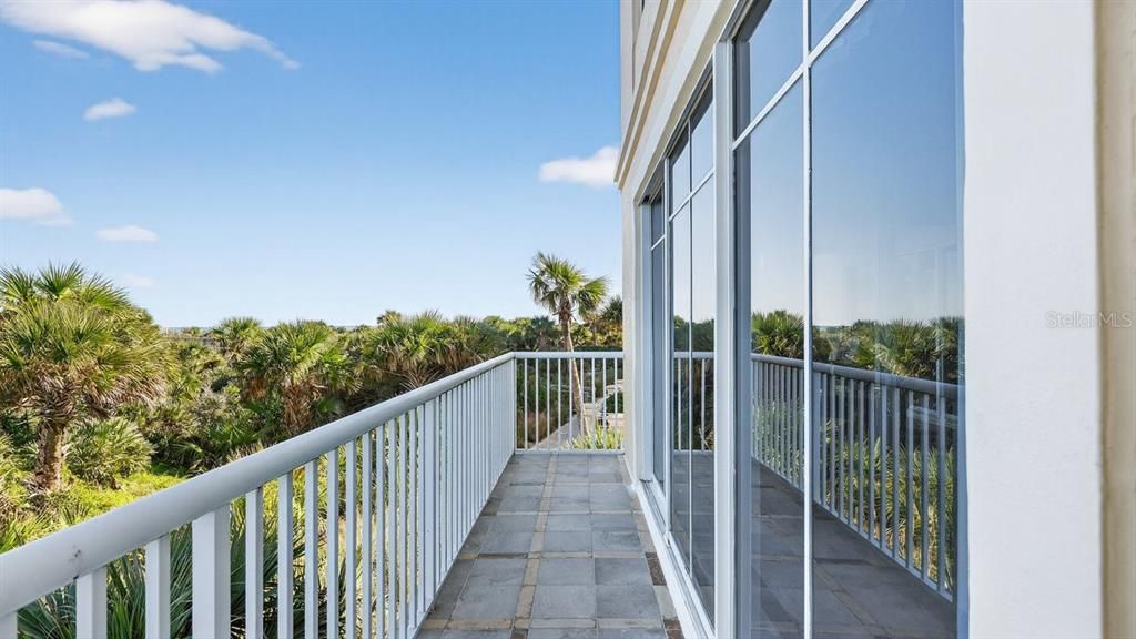 En Venta: $1,595,000 (4 camas, 3 baños, 2620 Pies cuadrados)