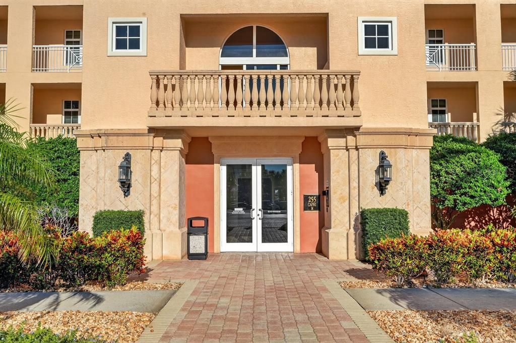 En Venta: $1,595,000 (4 camas, 3 baños, 2620 Pies cuadrados)