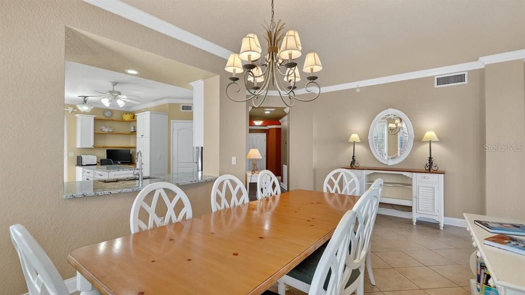 En Venta: $1,595,000 (4 camas, 3 baños, 2620 Pies cuadrados)