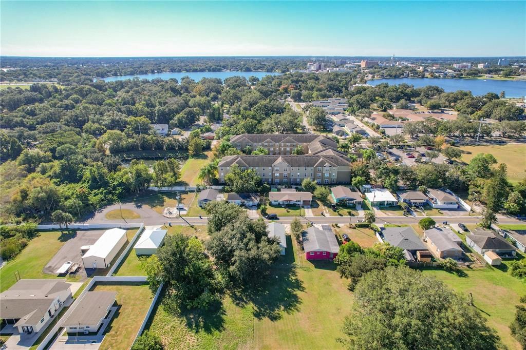 Activo con contrato: $215,000 (3 camas, 2 baños, 1190 Pies cuadrados)