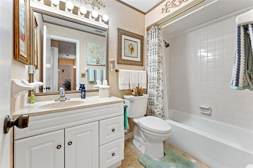 待售: $565,000 (4 贝兹, 2 浴室, 1972 平方英尺)