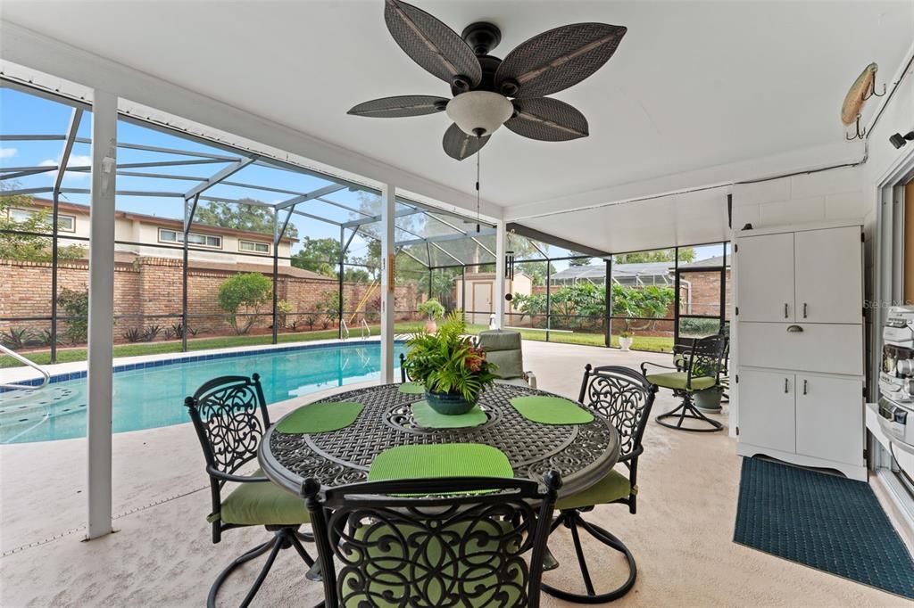 待售: $565,000 (4 贝兹, 2 浴室, 1972 平方英尺)