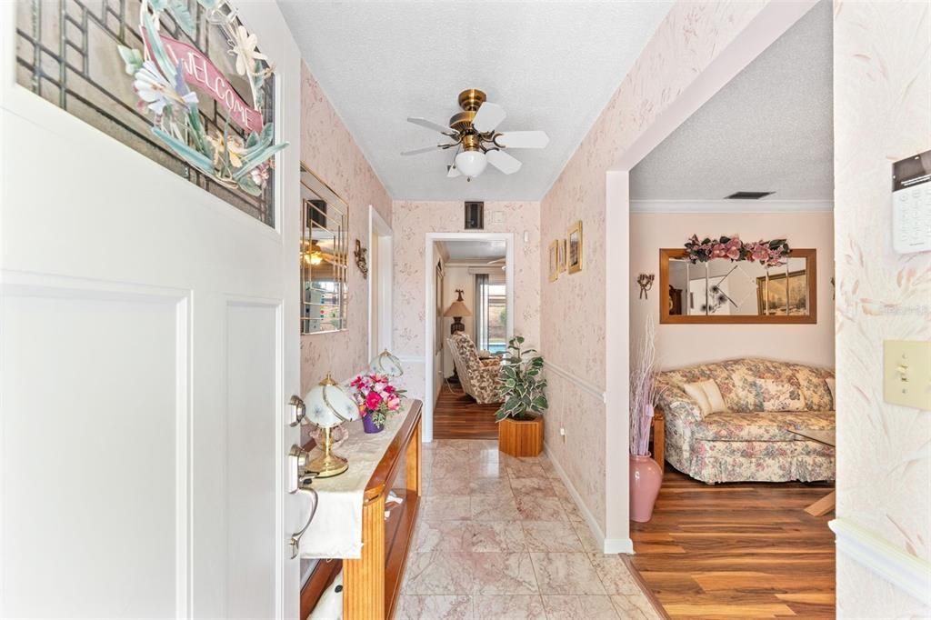 待售: $565,000 (4 贝兹, 2 浴室, 1972 平方英尺)