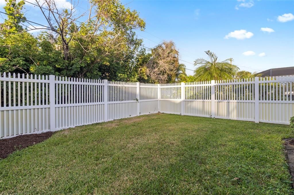 待售: $975,000 (3 贝兹, 3 浴室, 1936 平方英尺)