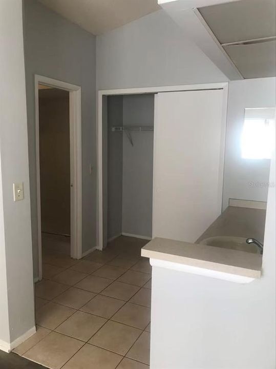 出租: $2,200 (3 贝兹, 2 浴室, 1212 平方英尺)