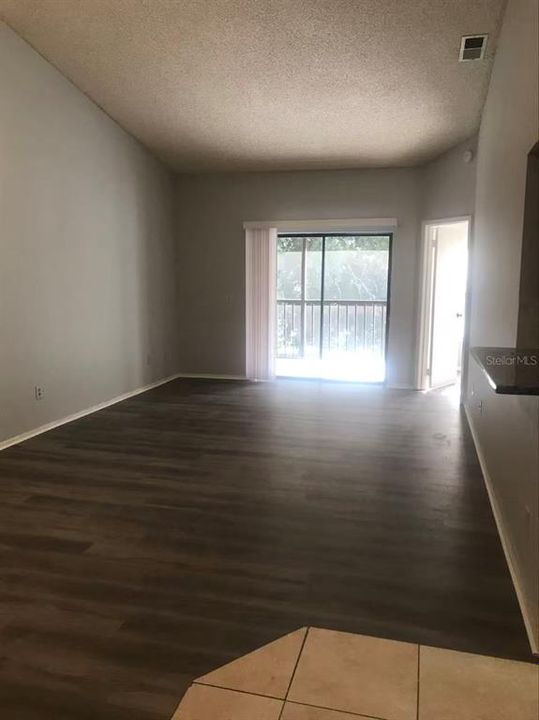 出租: $2,200 (3 贝兹, 2 浴室, 1212 平方英尺)